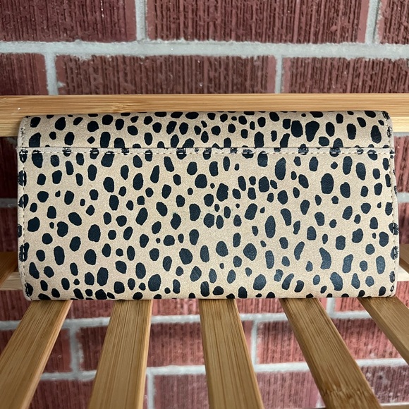 Universal Thread wallet - Picture 7 of 7